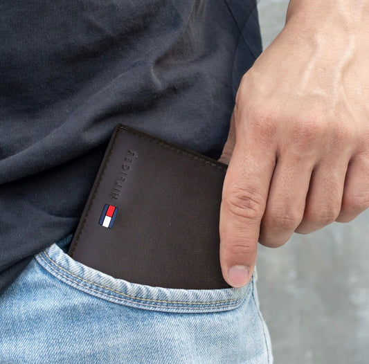 BILLETERA TOMMY HILFIGER MARRON